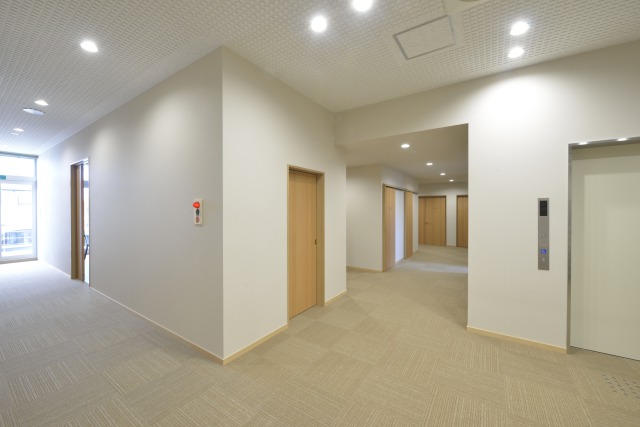 2Fホール